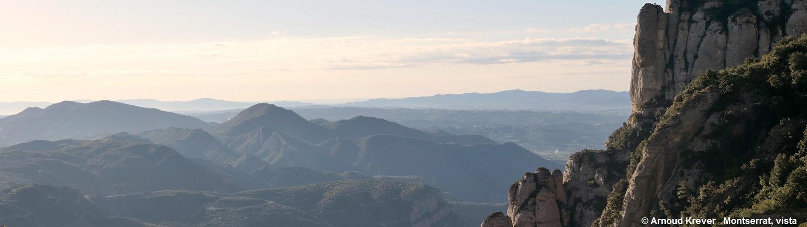16. 18CAT (454) Uitzicht vanaf Montserrat