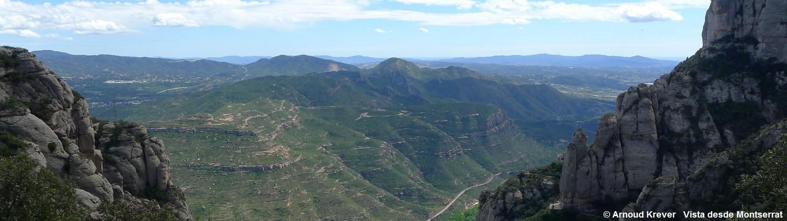 16BarS (271) Uitzicht vanaf klooster Montserrat